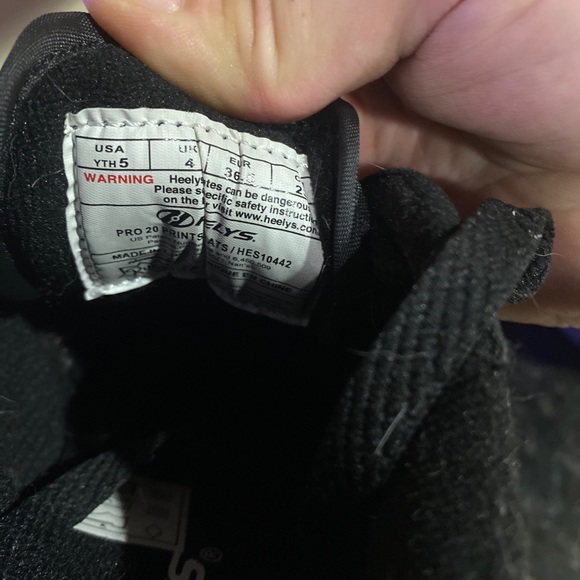 Heelys size youth 5 $20 - Picture 4 of 4